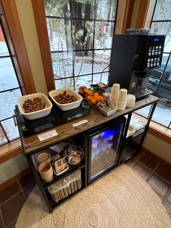 | Donner Lake Inn B&B