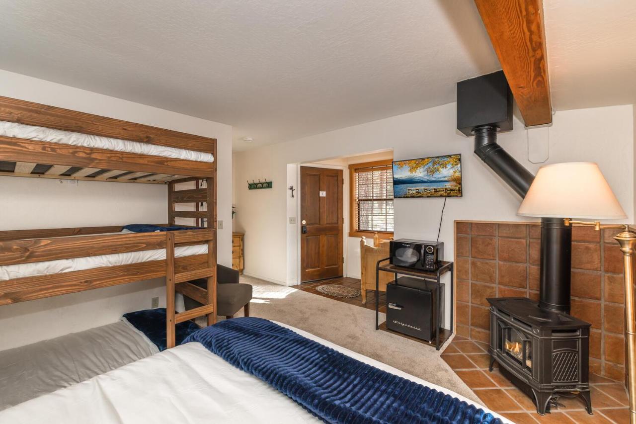 | Donner Lake Inn B&B