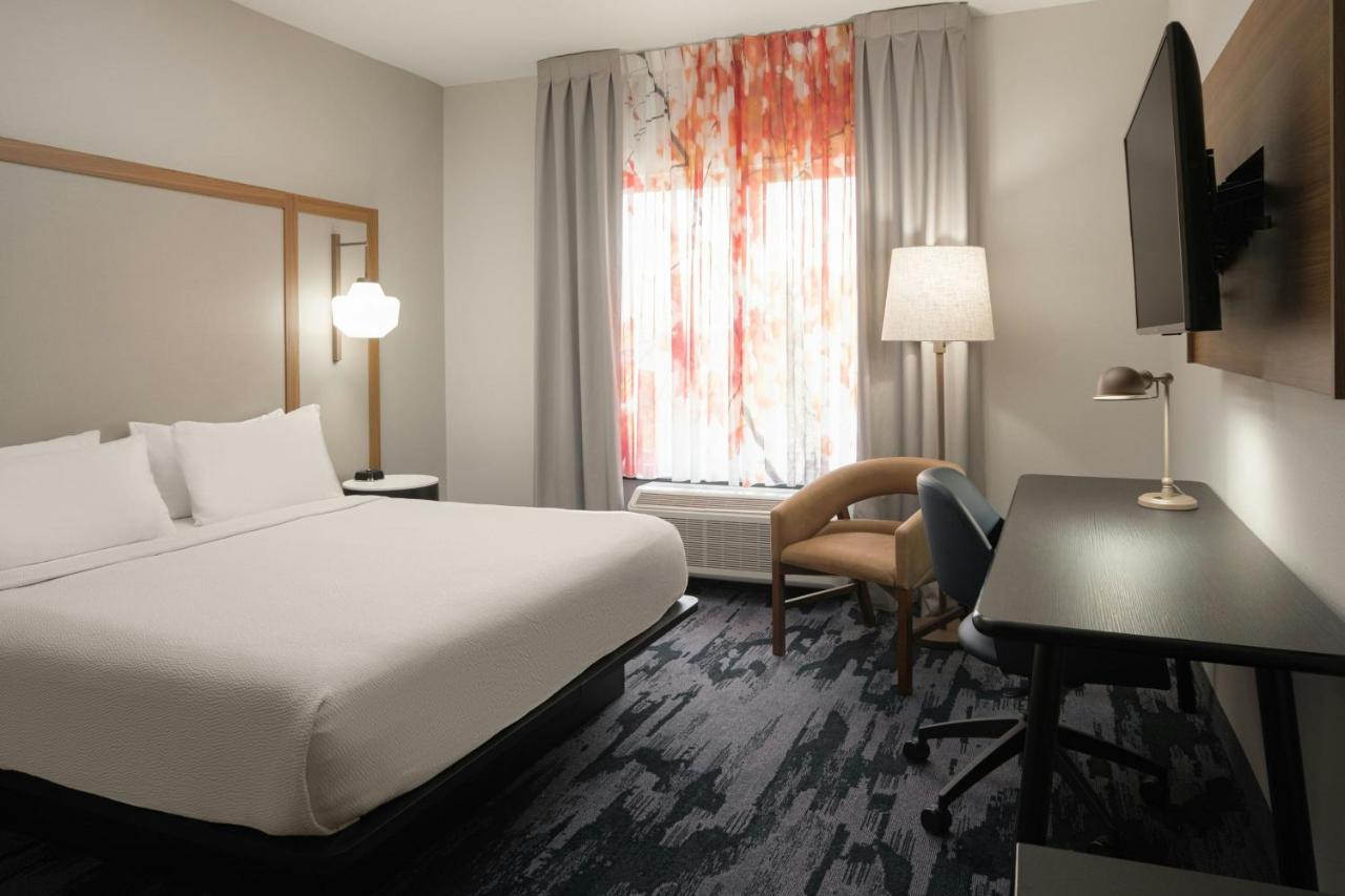 | Fairfield Inn & Suites by Marriott Cleveland