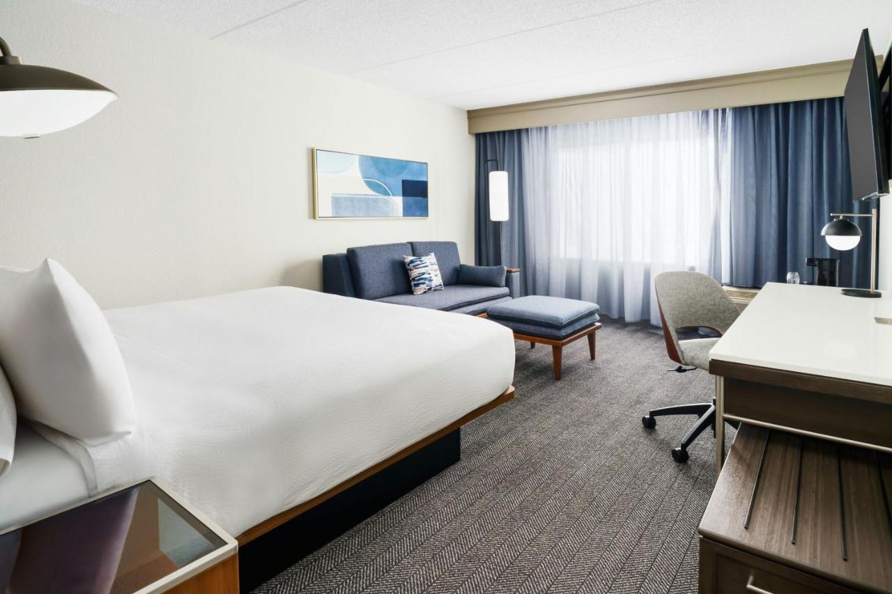 | Courtyard Chicago Midway Airport