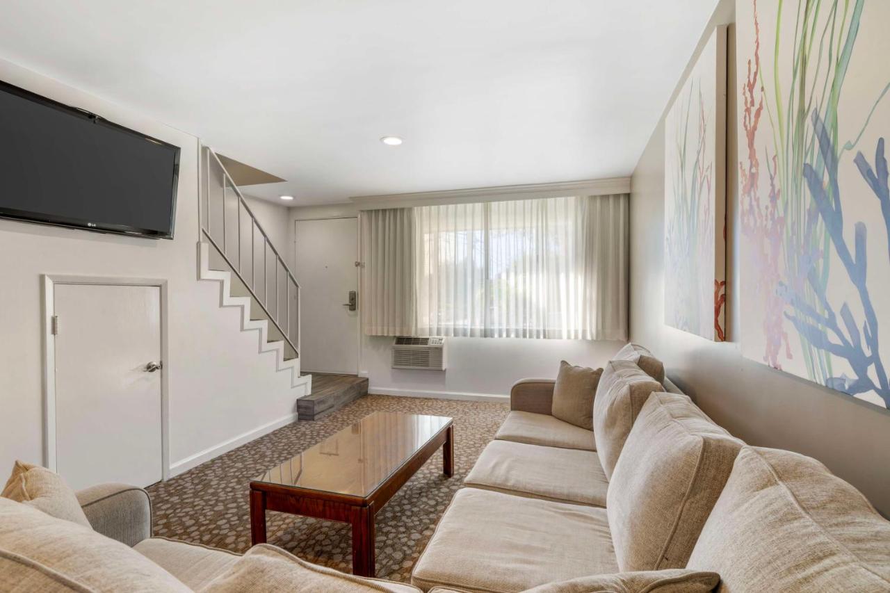 Room #23693600 at Best Western Plus Santa Barbara