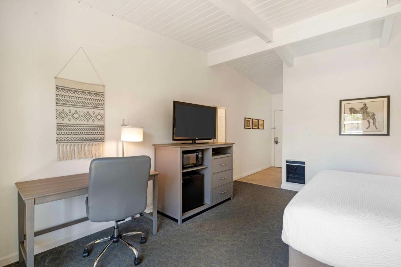 King Room - Non Smoking at Best Western Plus Santa Barbara