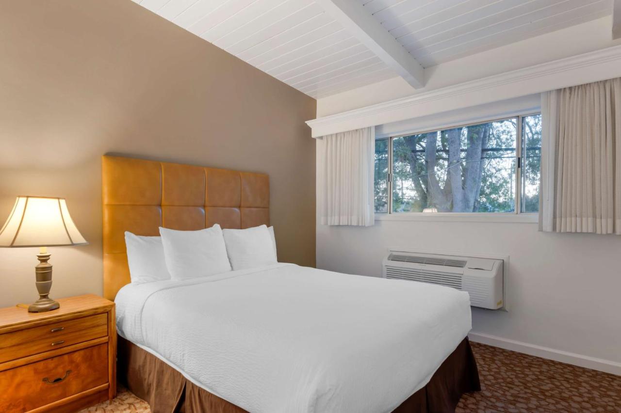 | Best Western Plus Santa Barbara