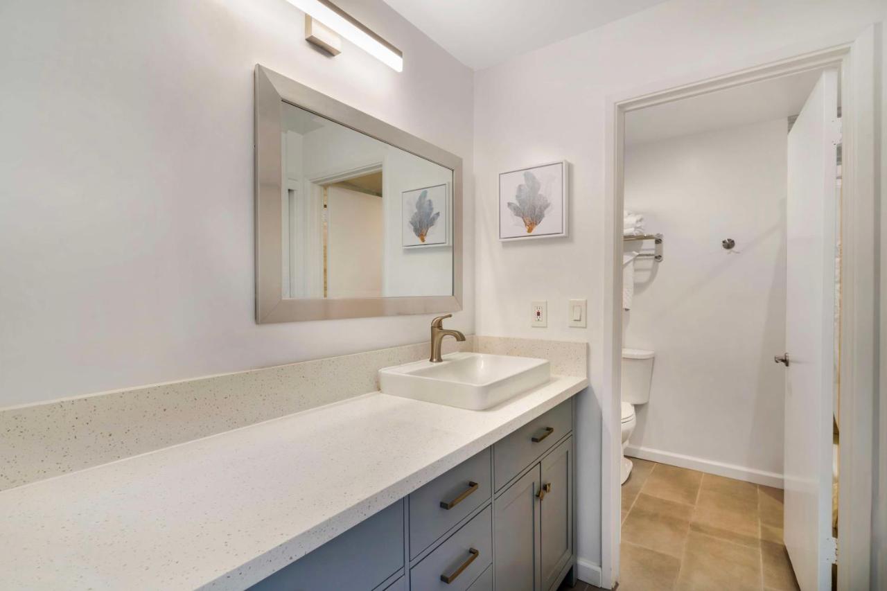 Double Room with Two Double Beds - Non Smoking at Best Western Plus Santa Barbara