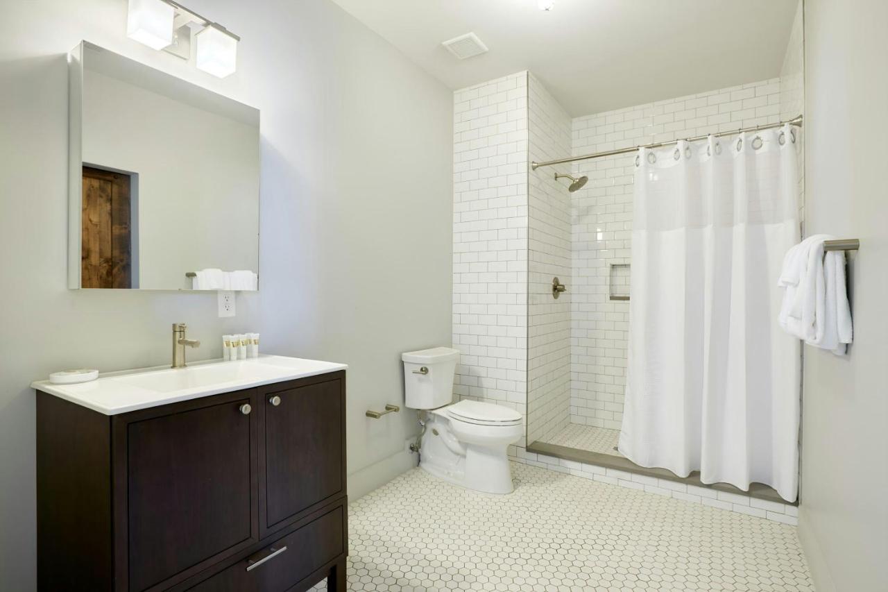 Two-Bedroom Suite at Sonder The Broughton
