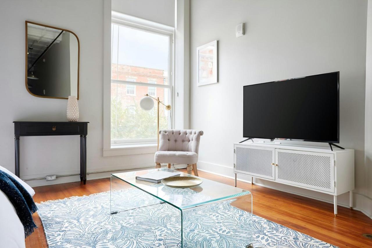 Deluxe Studio at Sonder The Broughton