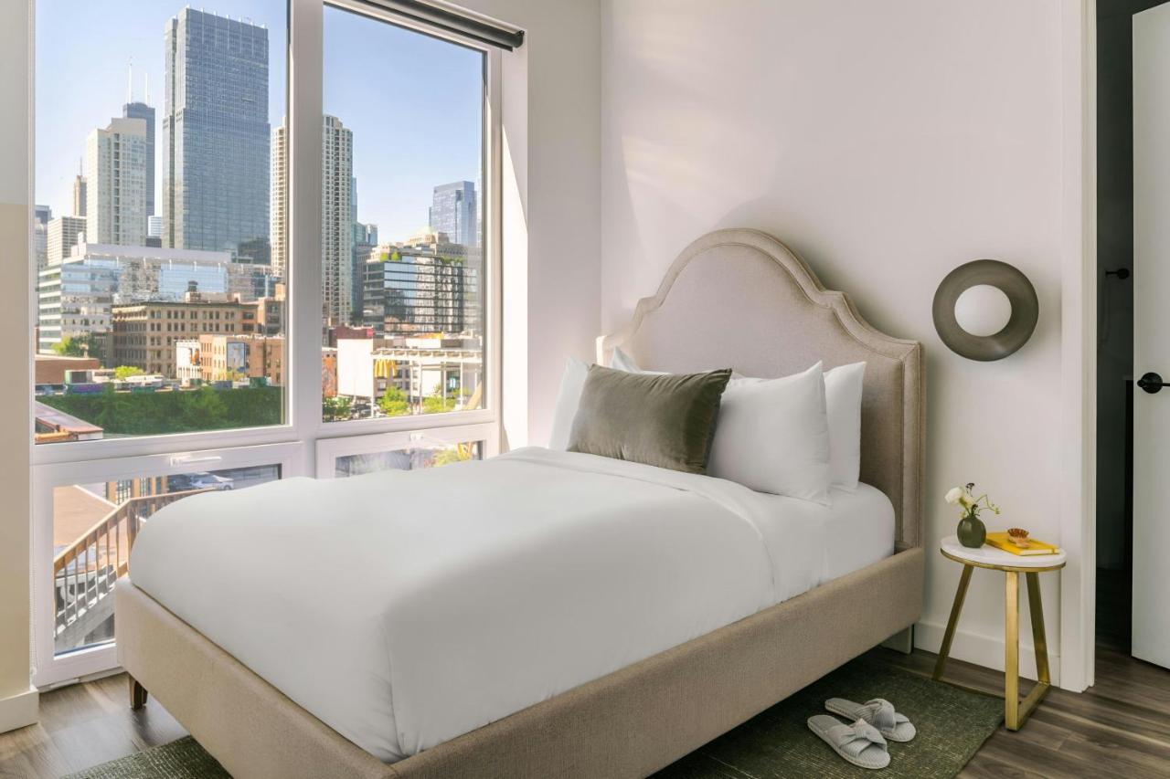 Deluxe Suite at Sonder The Opal