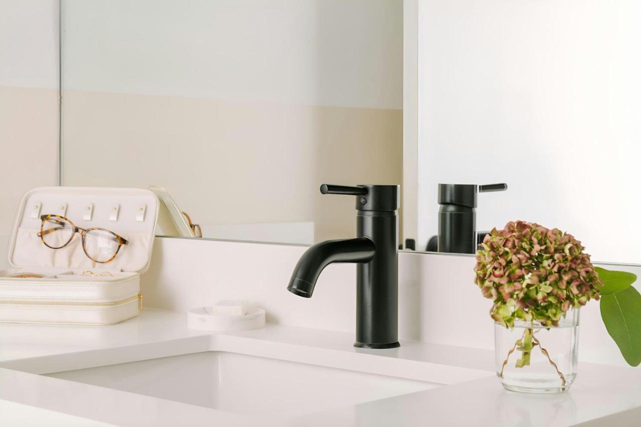 Superior King Suite at Sonder The Opal