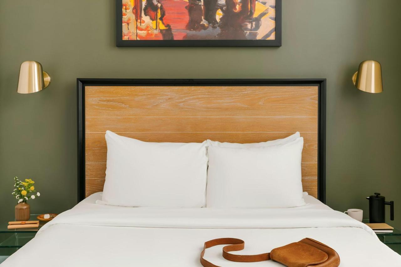 Two-Bedroom Suite at Sonder Jewelers Row