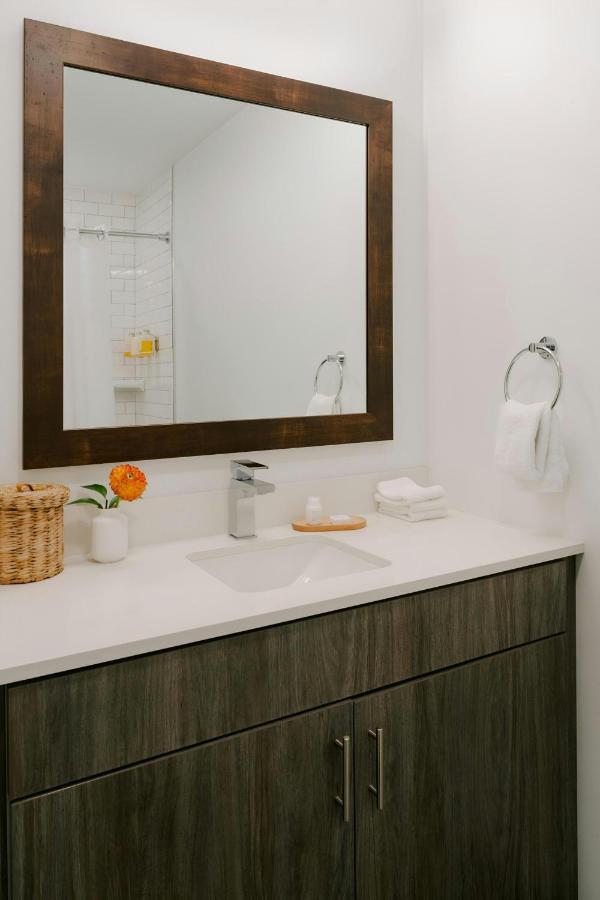 One-Bedroom Suite at Sonder The Witherspoon