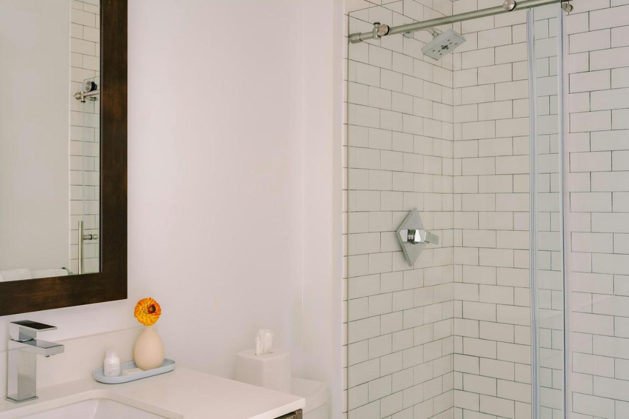 Deluxe King Suite at Sonder The Witherspoon