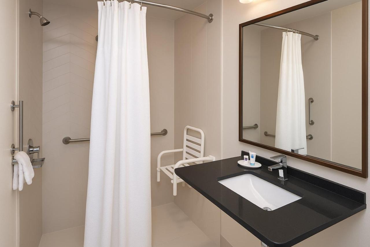 | Fairfield Inn & Suites High Point Archdale