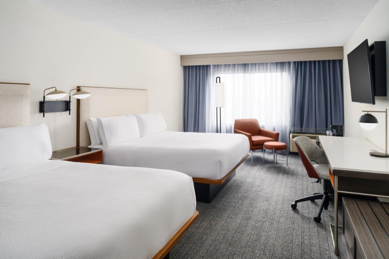 | Courtyard Chicago Midway Airport