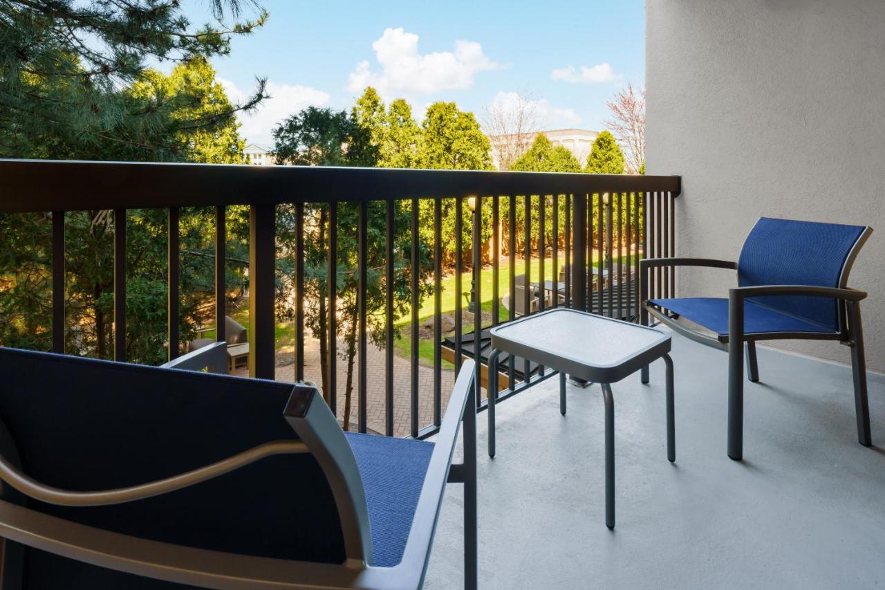 | Courtyard Chicago Midway Airport