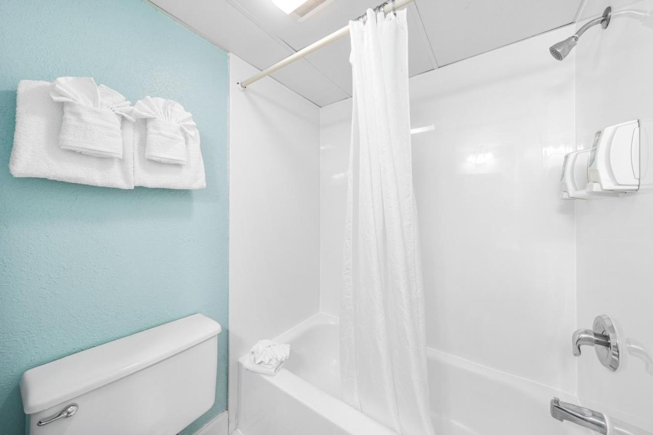 Standard Double Room with Balcony - Gulf Side at Boardwalk Beach Hotel