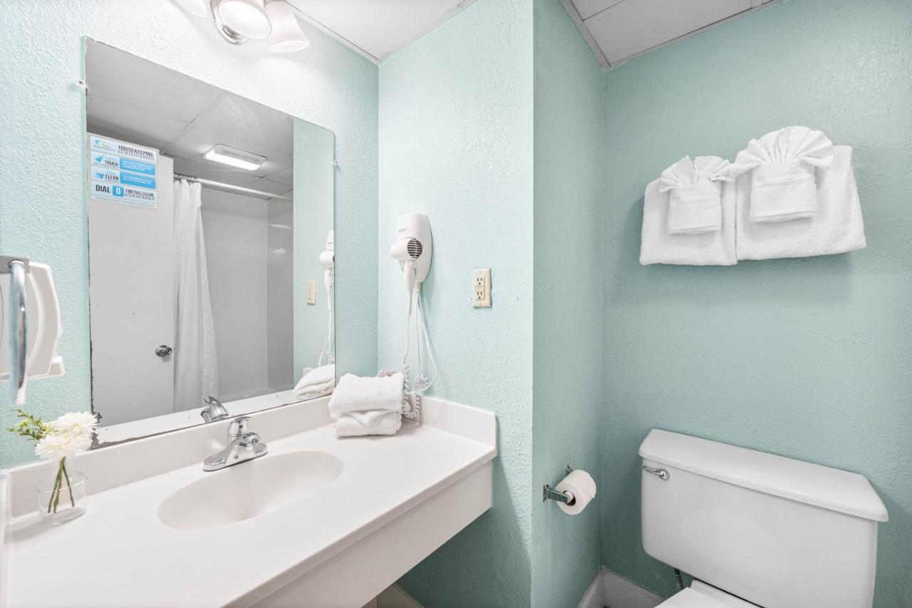 Standard Double Room with Balcony - Gulf Side at Boardwalk Beach Hotel
