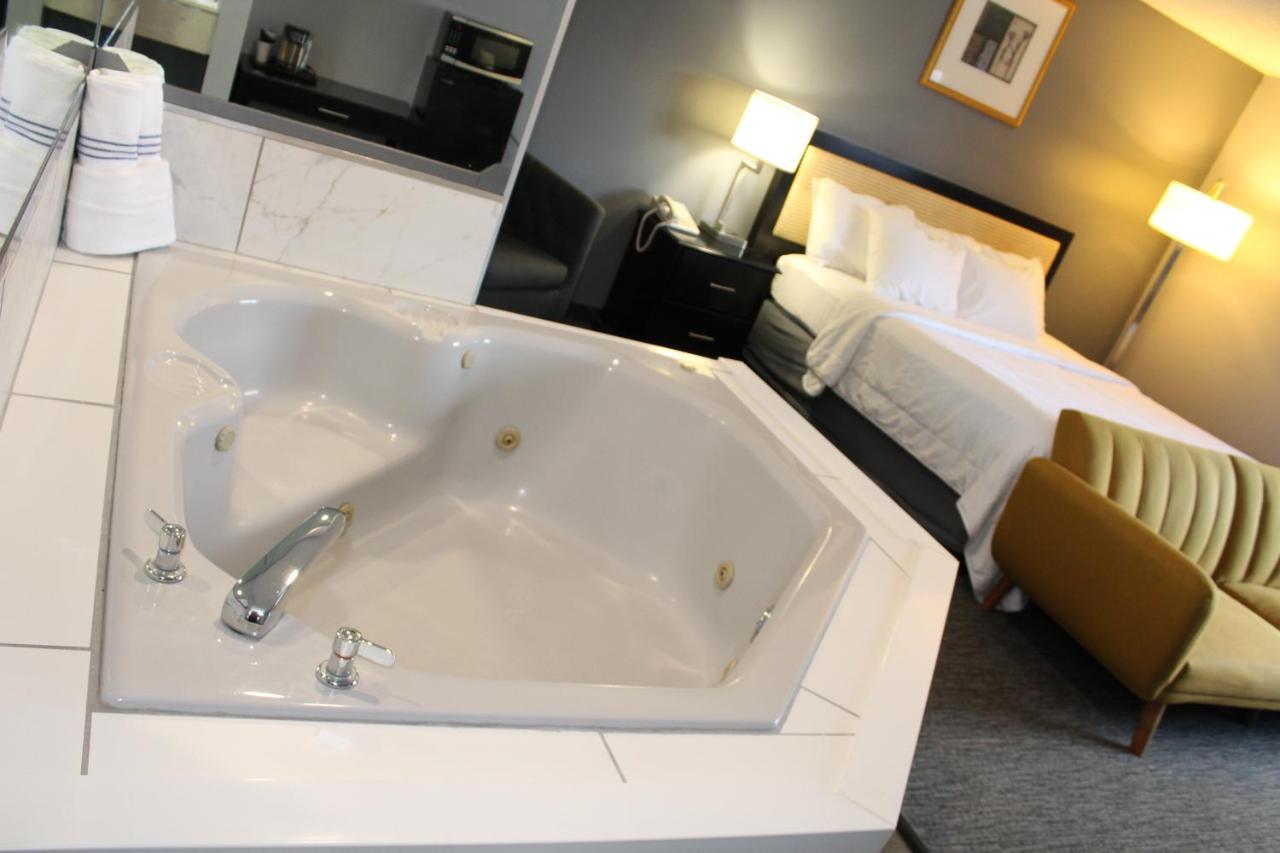 | American Inn and Suites Ionia
