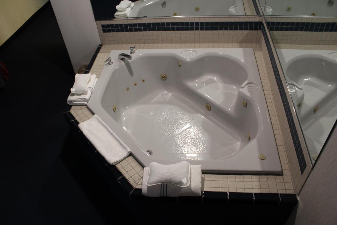 | American Inn and Suites Ionia