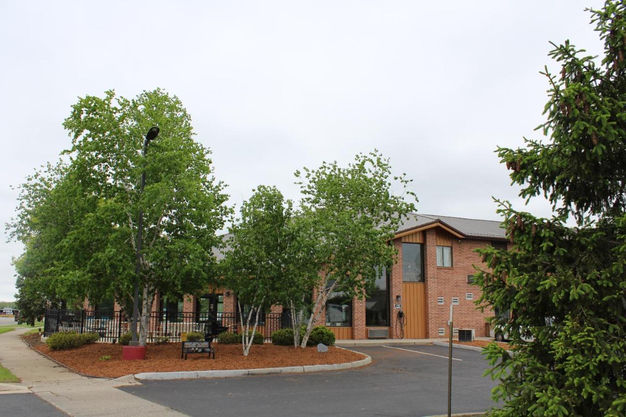  | American Inn and Suites Ionia