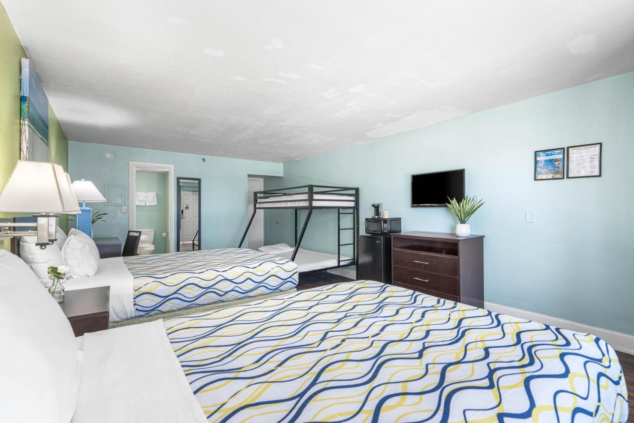 Double Room with Futon Bed - Gulf Side at Boardwalk Beach Hotel