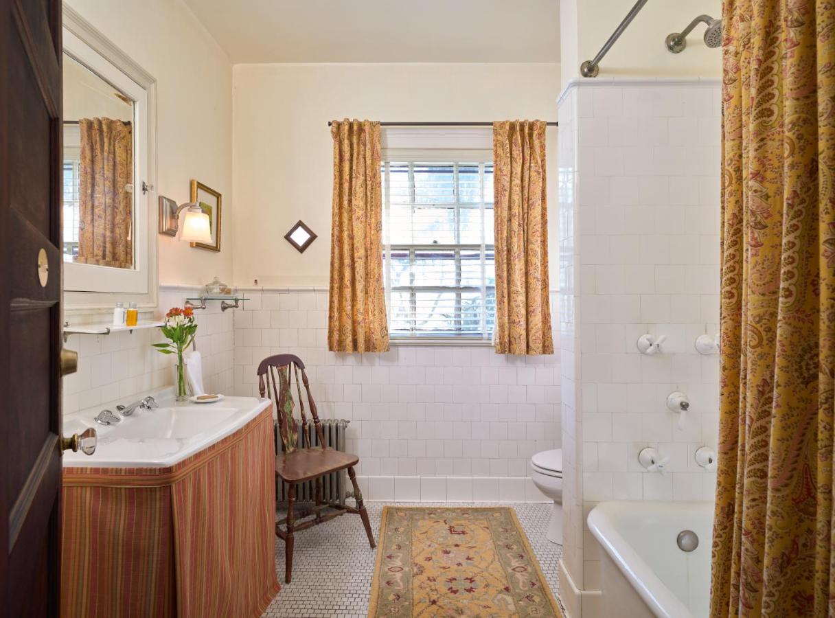 | The Lancaster Bed and Breakfast