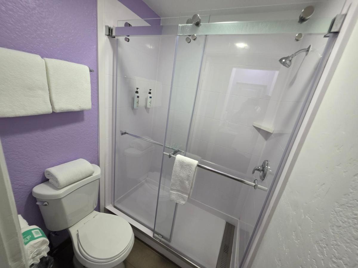 Deluxe Double Room at The Aqua Pacific Hotel