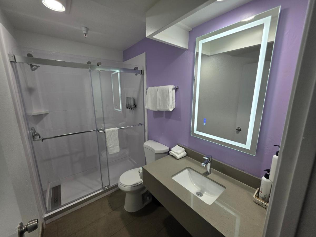Deluxe Room (1 adult + 1 child) at The Aqua Pacific Hotel