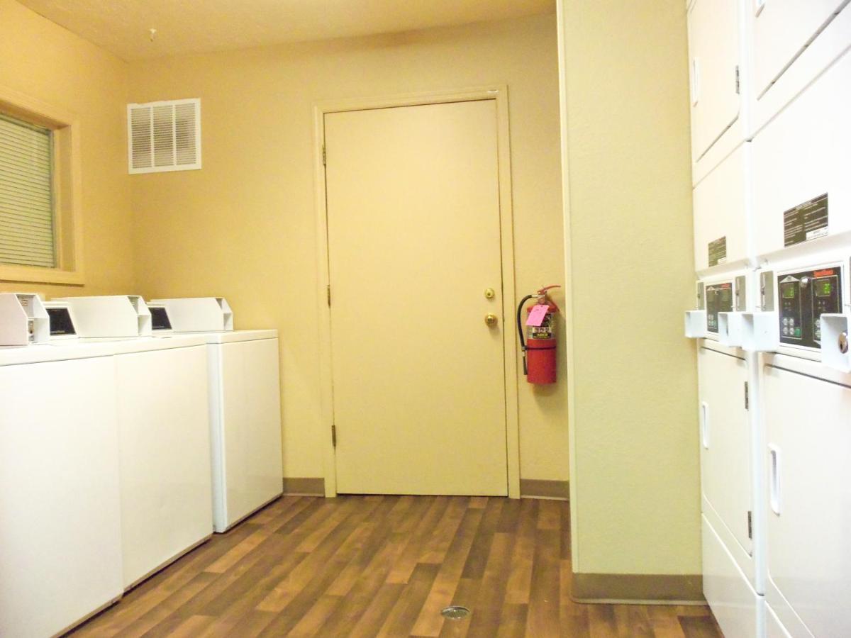 | DuPont Suites - Louisville - St. Matthews