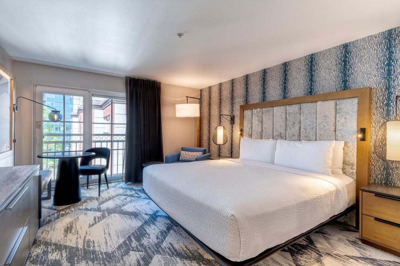 King Room at Silver Cloud Hotel - Seattle Broadway