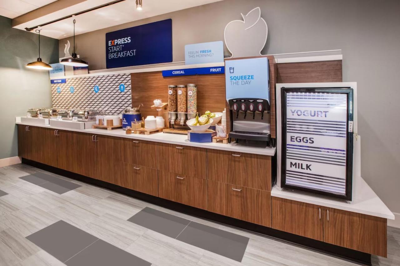| Holiday Inn Express &Suites Snyder, an IHG Hotel