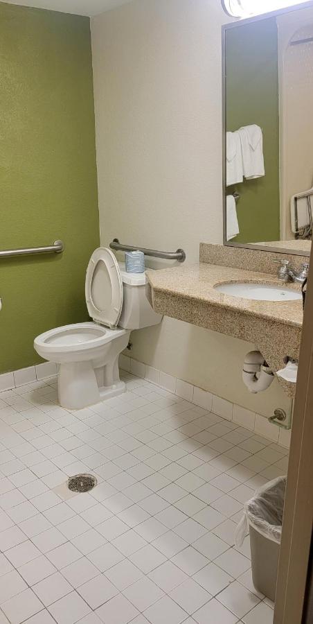 Queen Room - Accessible/Nonsmoking at Sleep Inn Near Ft Jackson