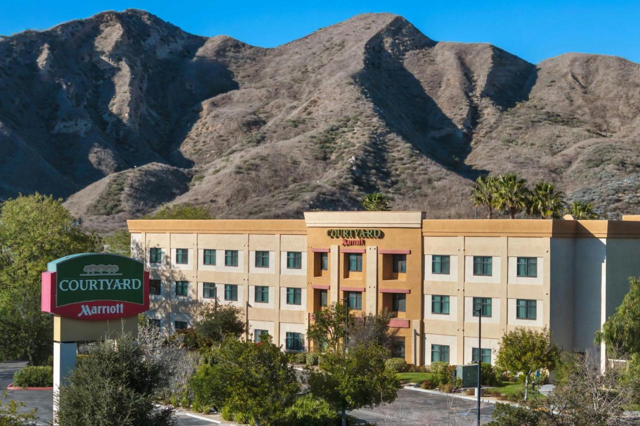 | Courtyard by Marriott Santa Clarita Valencia