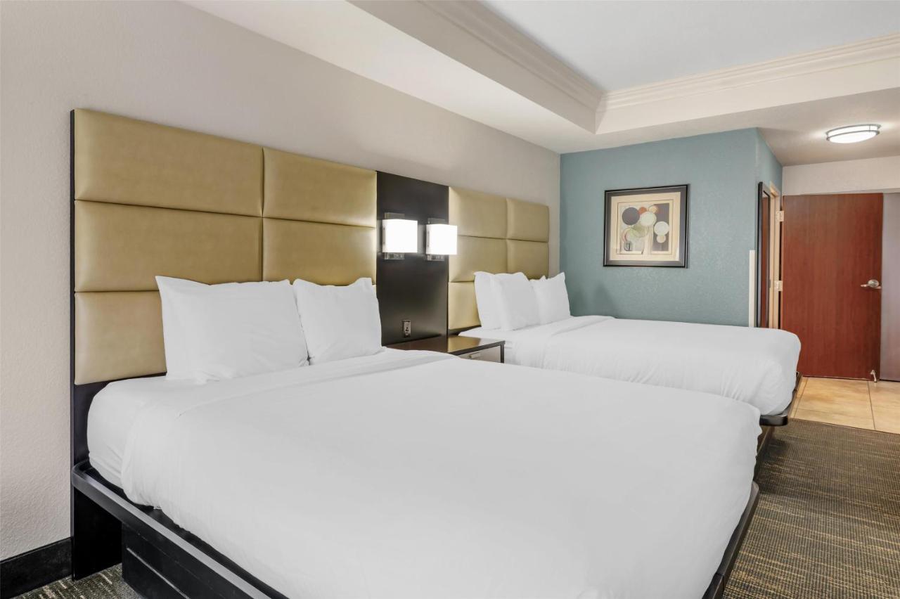 | Best Western Plus JFK Inn & Suites