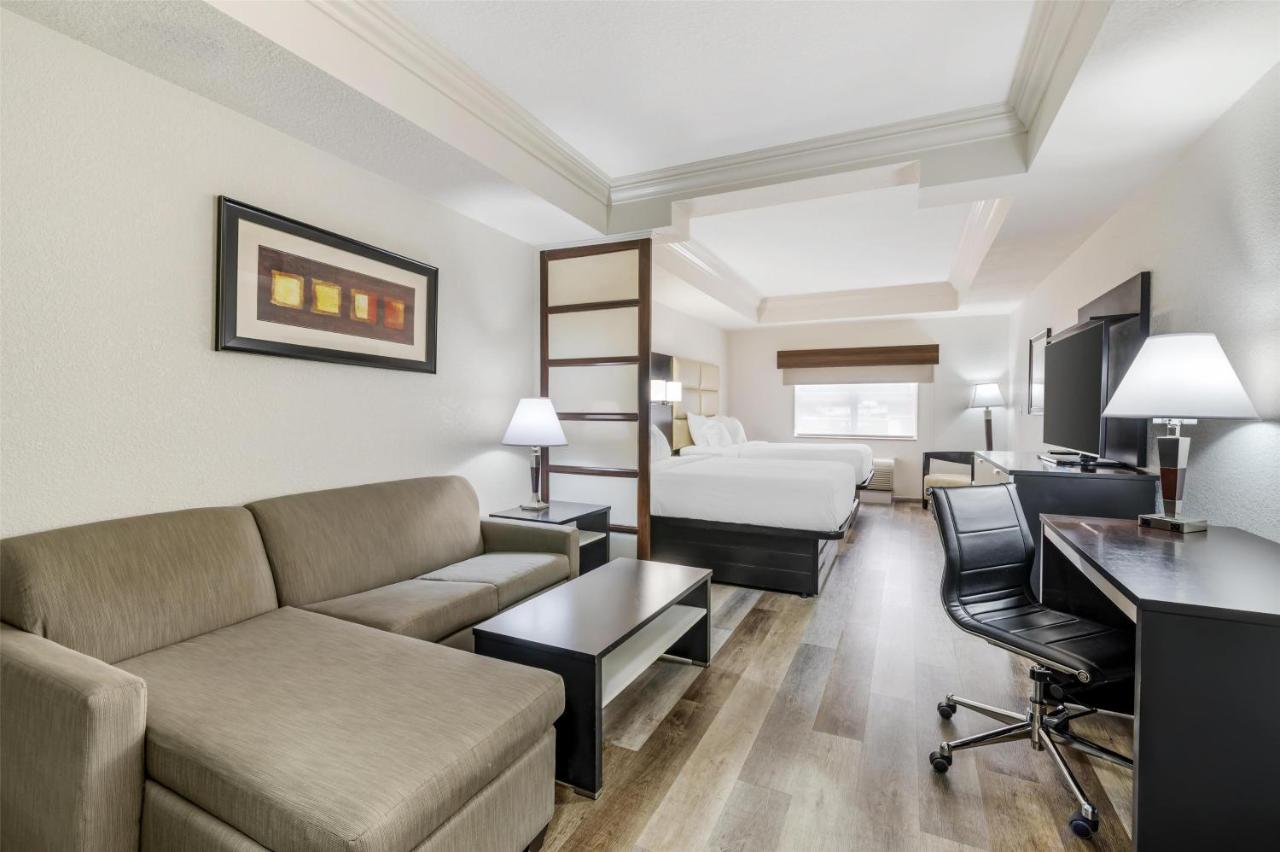 | Best Western Plus JFK Inn & Suites