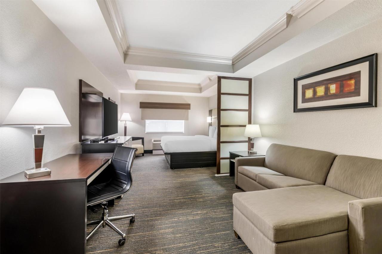 | Best Western Plus JFK Inn & Suites