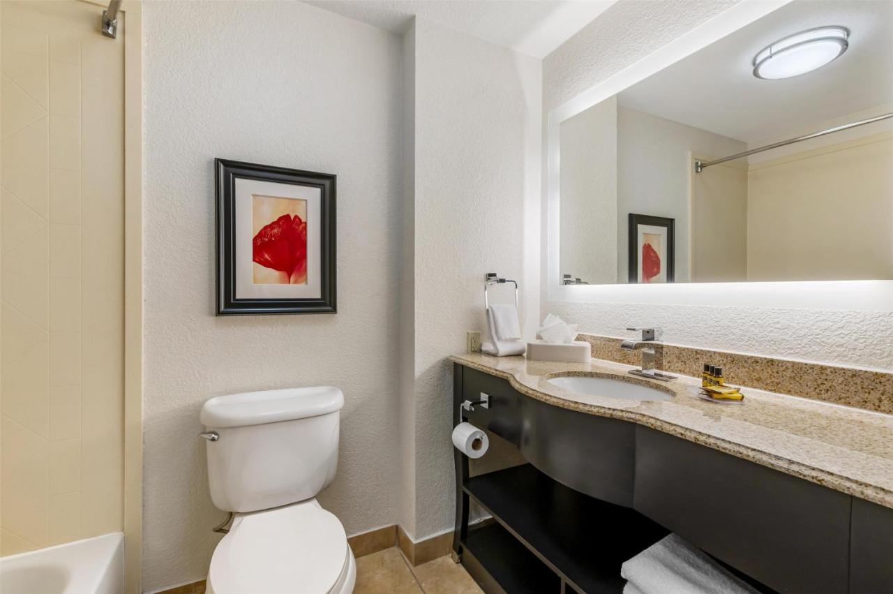 | Best Western Plus JFK Inn & Suites