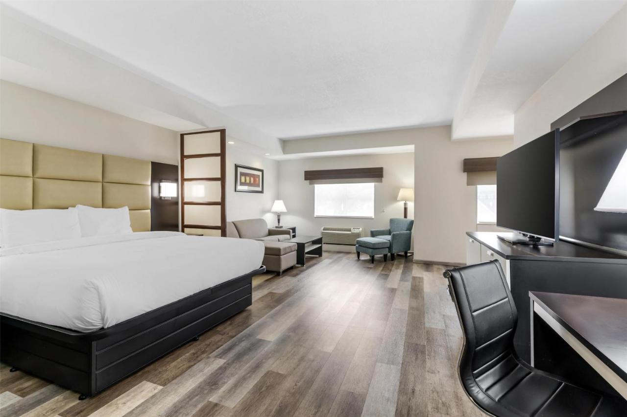 | Best Western Plus JFK Inn & Suites