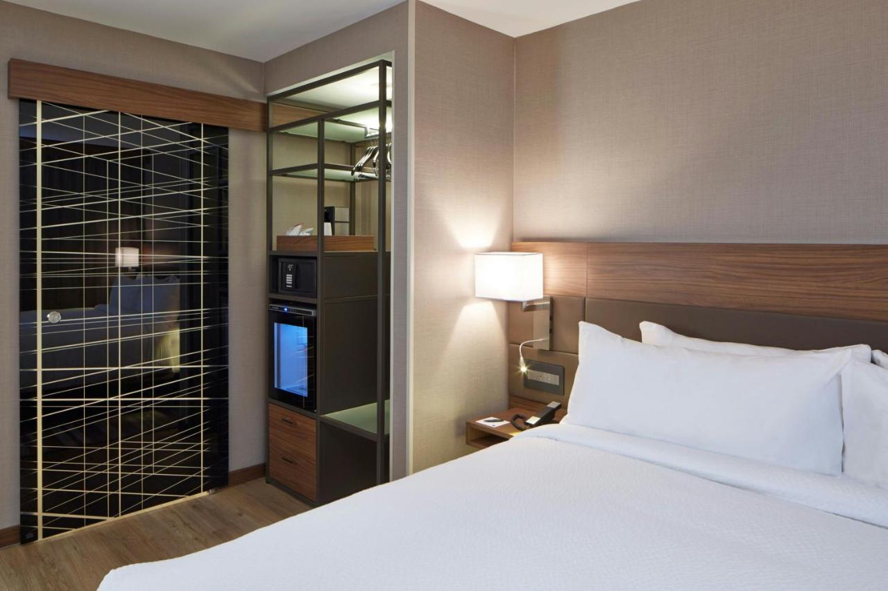 | AC Hotel Atlanta Downtown