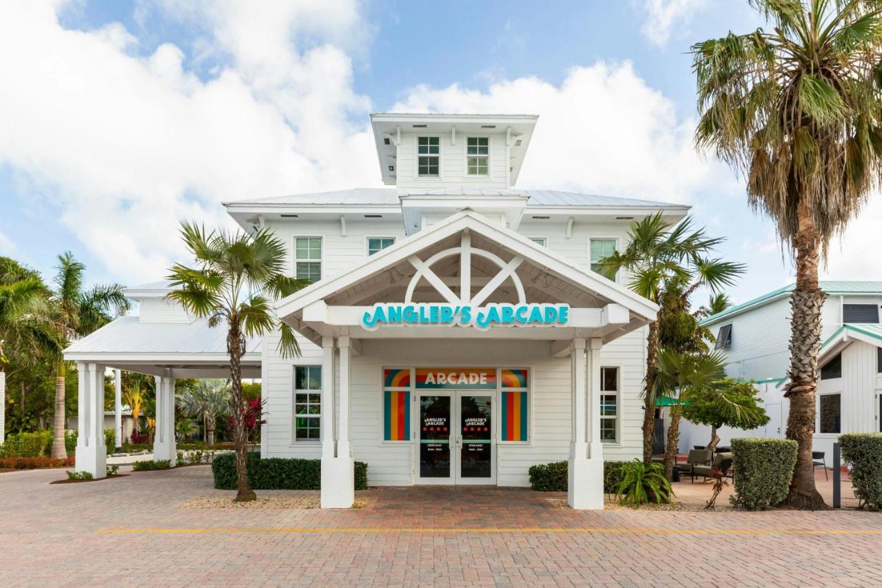 Postcard Inn Beach Resort & Marina