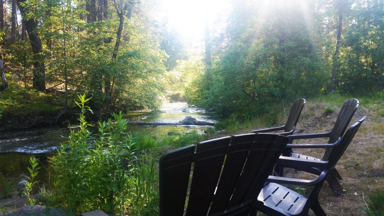 | Yosemite Riverside Inn