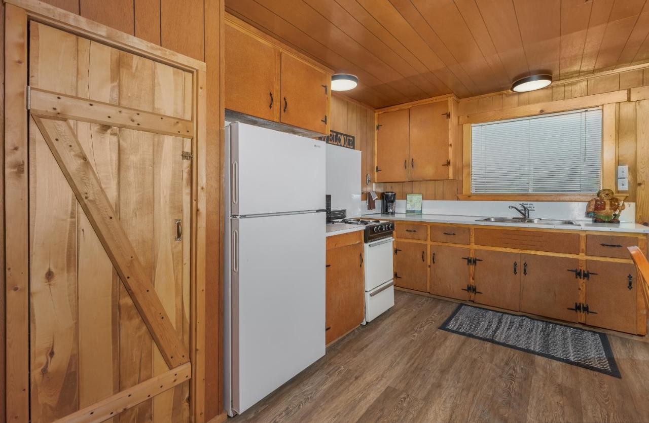 | Bear Paw Lodge