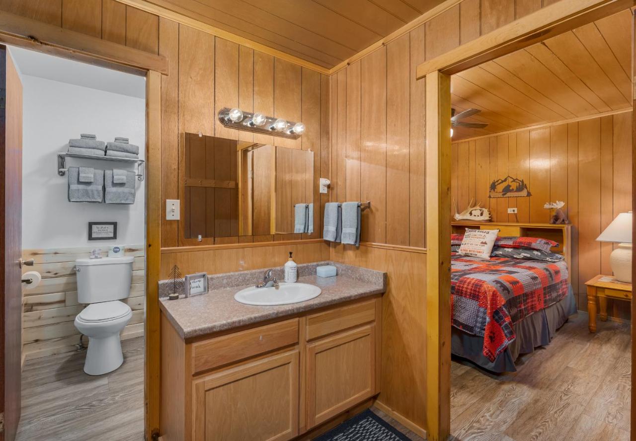 | Bear Paw Lodge