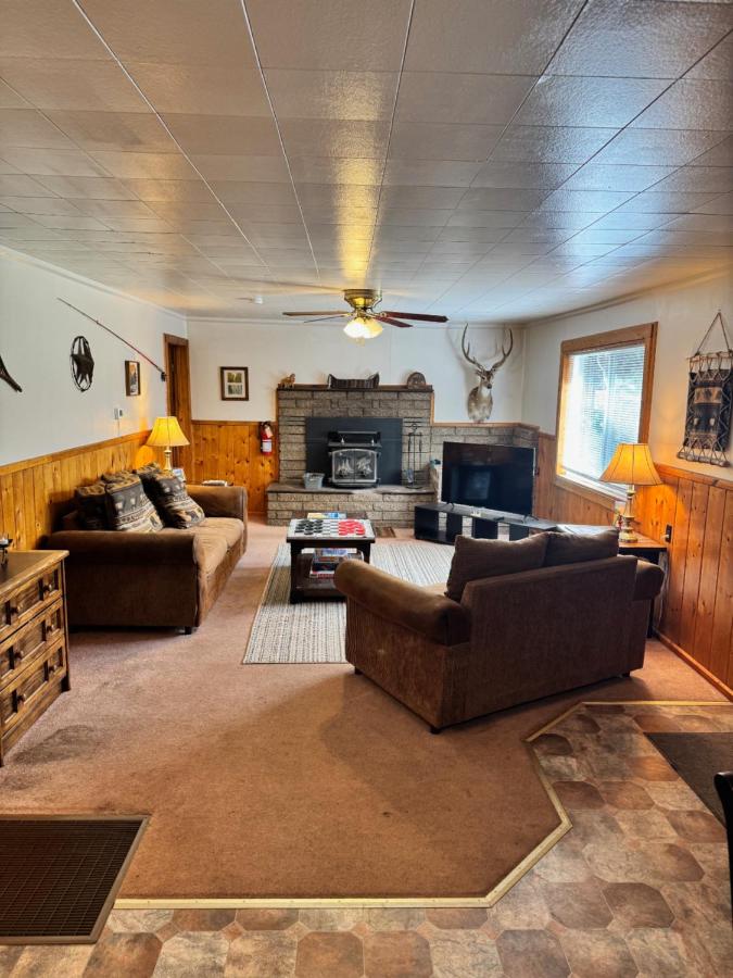 | Bear Paw Lodge