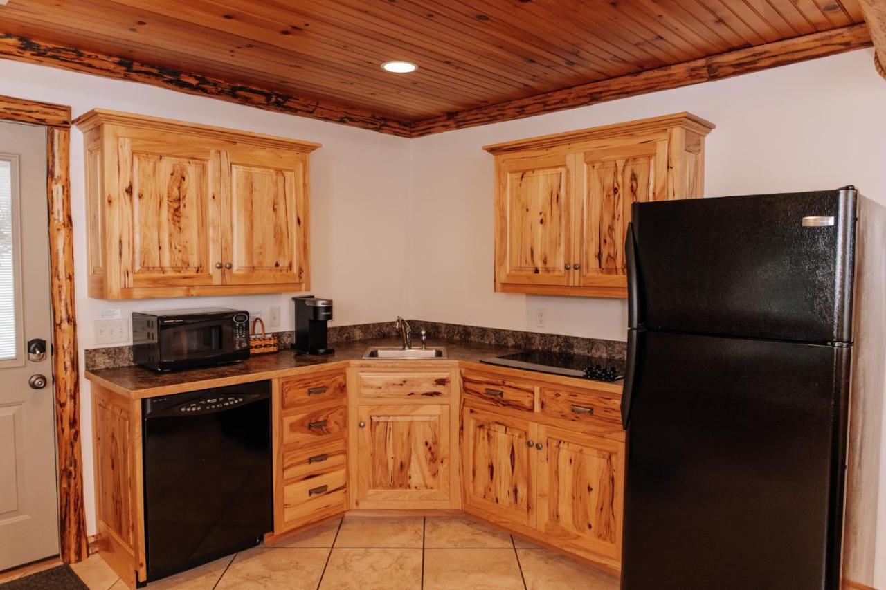 | Sojourner's Lodge & Log Cabin Suites
