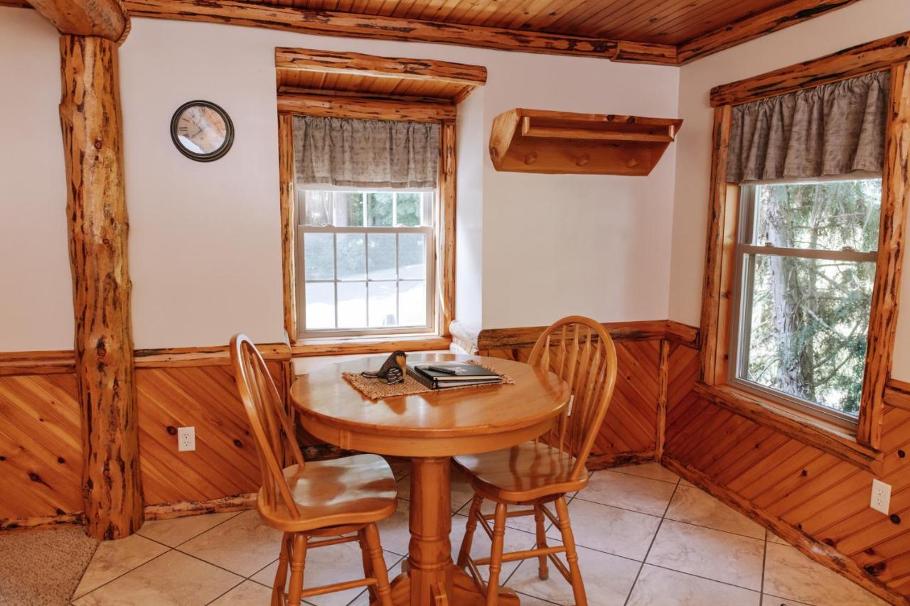 | Sojourner's Lodge & Log Cabin Suites