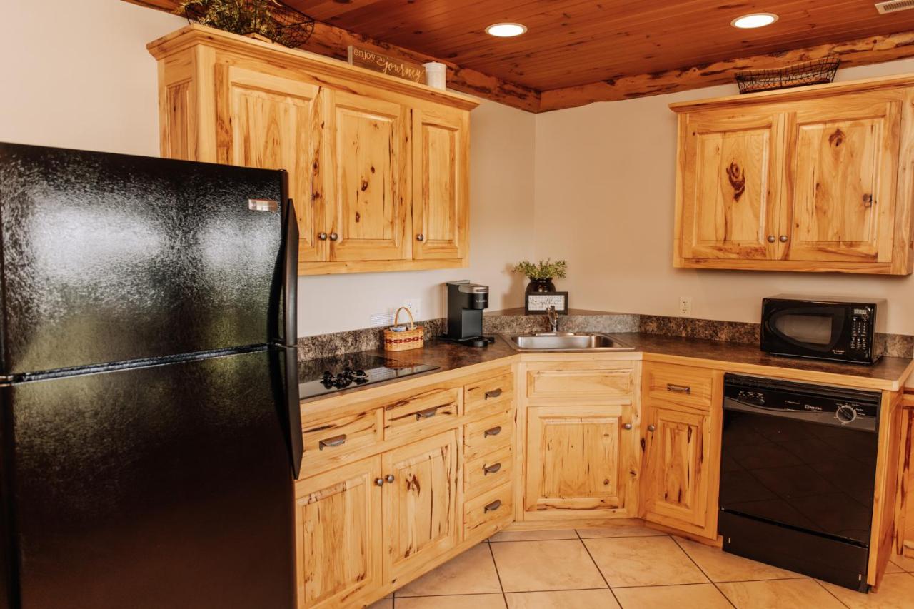 | Sojourner's Lodge & Log Cabin Suites