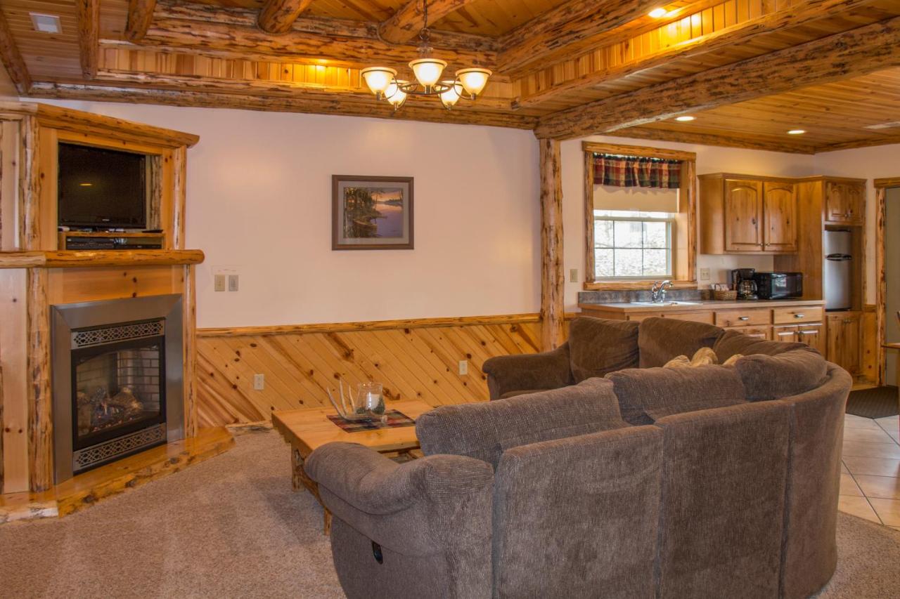 | Sojourner's Lodge & Log Cabin Suites