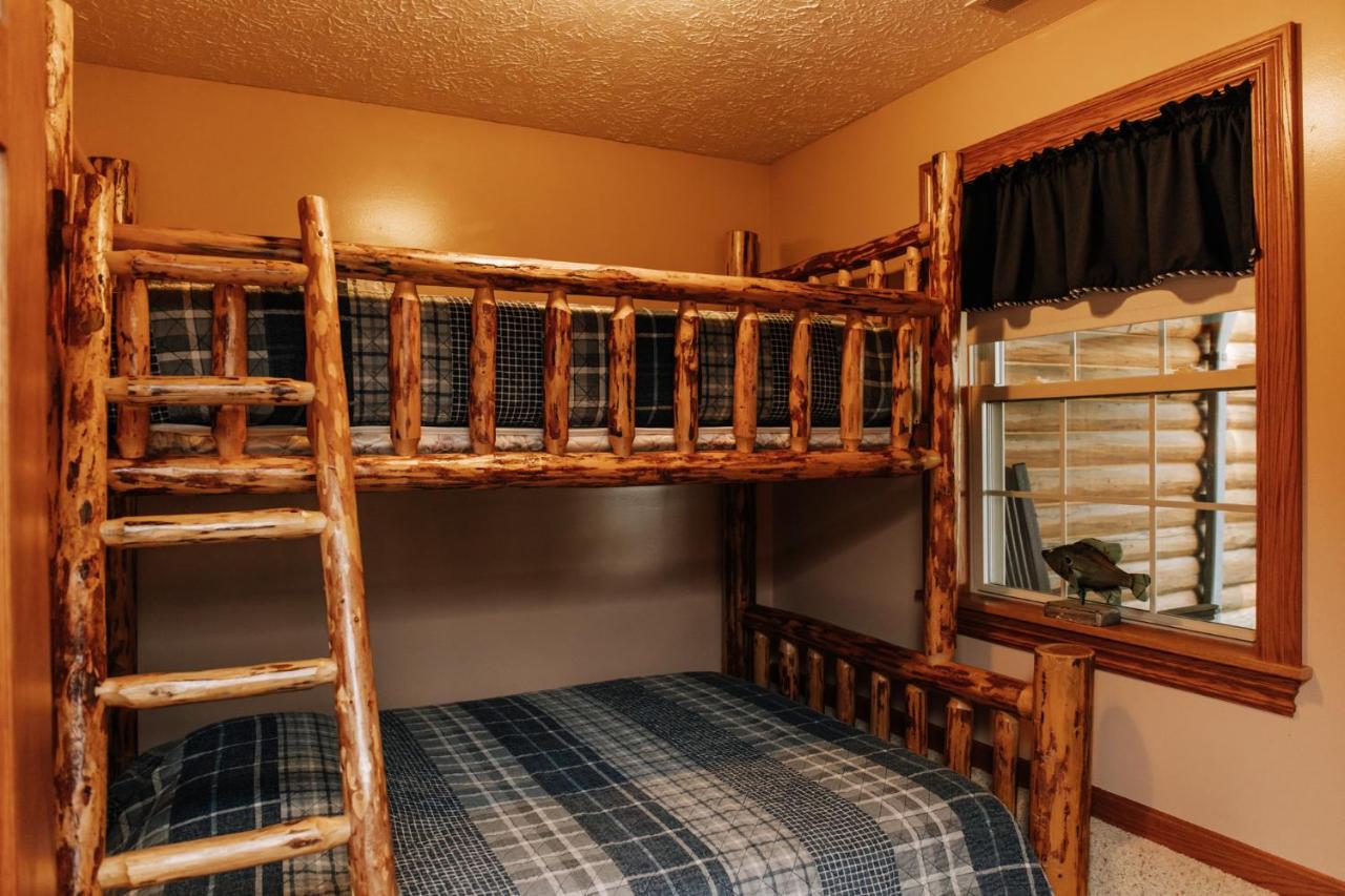 | Sojourner's Lodge & Log Cabin Suites