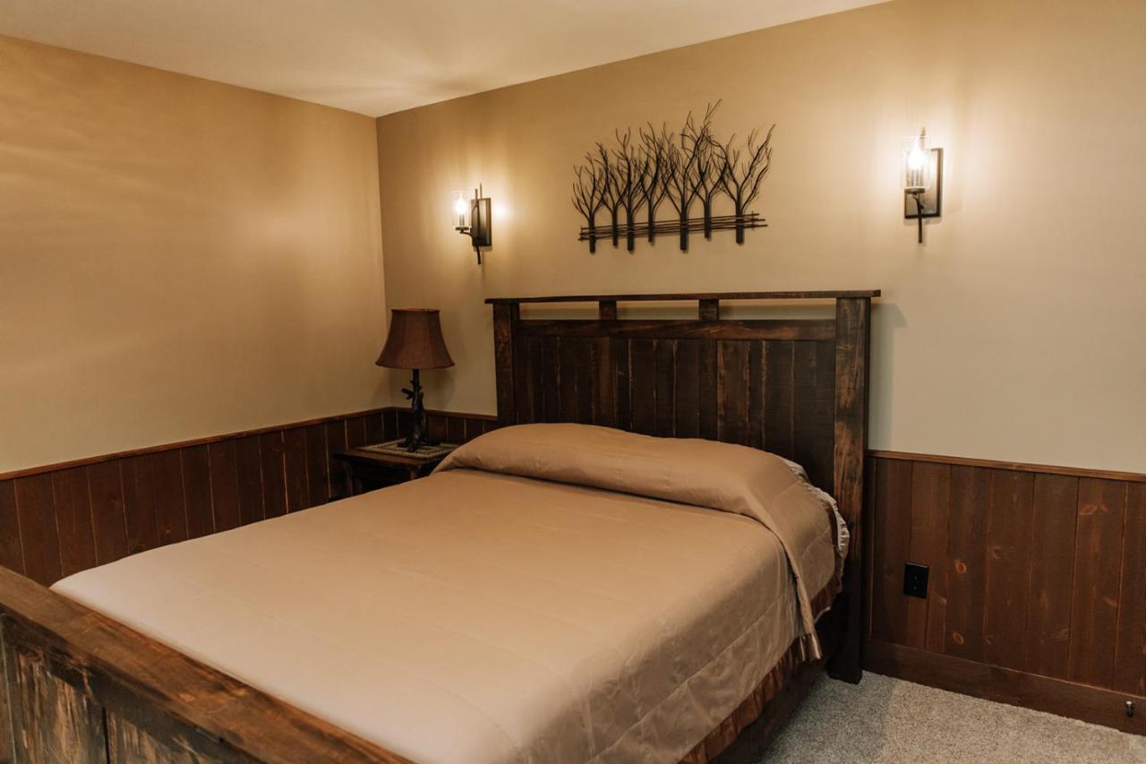  | Sojourner's Lodge & Log Cabin Suites