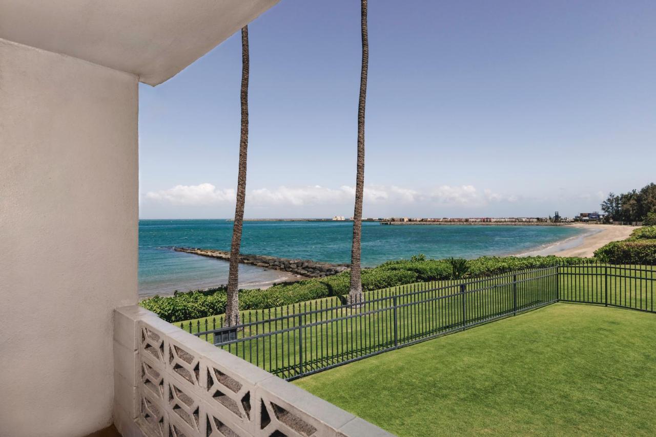 | Maui Seaside Hotel